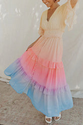 Vestido largo con volantes y efecto ombré al atardecer